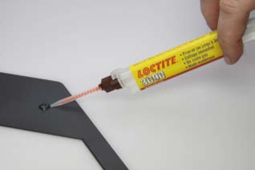 LOCTITE® révolutionne le monde de l’adhésif en lançant la LOCTITE® 3090