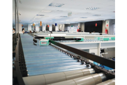 Interroll équipe le groupe PLL avec sa plateforme de convoyage modulaire MCP