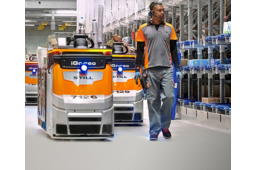 Migros s'équipe de 27 préparateurs de commandes autonomes