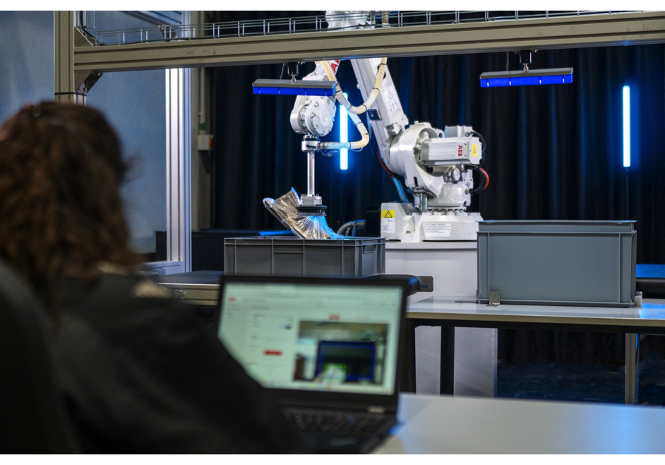 ABB et LandingAI libèrent la puissance de l'IA générative en faveur de la vision robotique