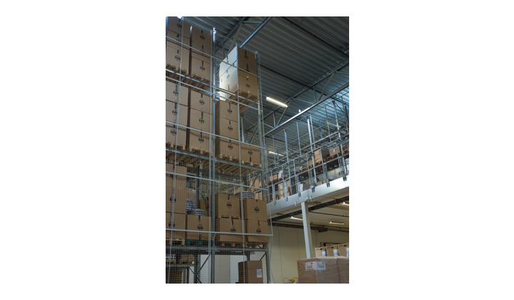 SafeStore: un système de protection anti-chute pour rack à palettes