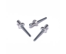 Rivet aveugle de multi serrage