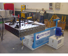Table de soudage modulaire DEMMELER pour positionner et brider des pièces à assembler 