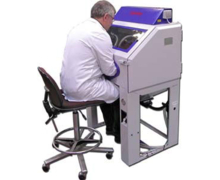 Cabines de sablage en position assise