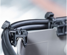 EdgeClip, une solution de fixation de câbles pour bord de tôle