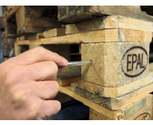 Tube d'identification RFID pour palettes